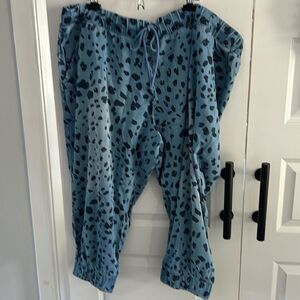 Side Stitch Los Angeles animal print drawstring‎ joggers. 3XP NWOT